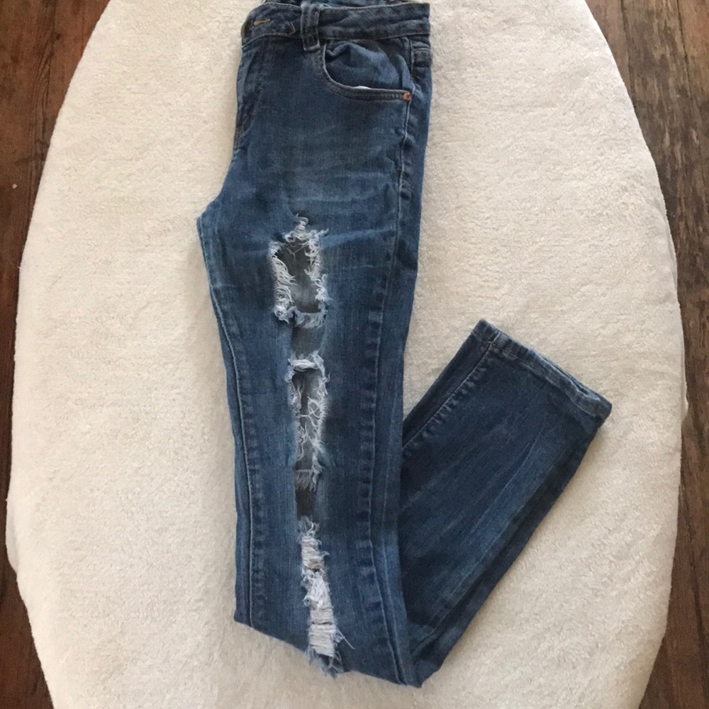 ALEX Distressed Jeans